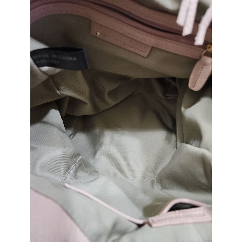 G.I.L.I. 2-way handbag backpack - Picture 9 of 10